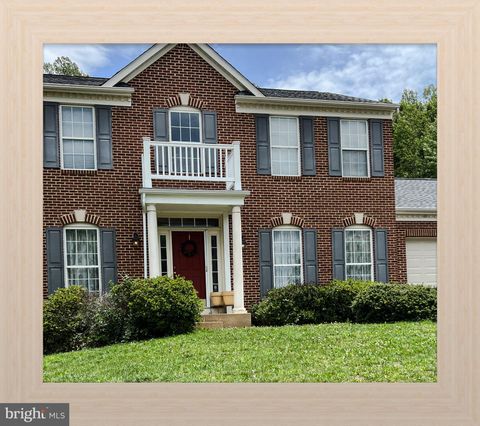 Homes For Sale - 10111 Mindy Court<br/> FREDERICKSBURG, VA 22408