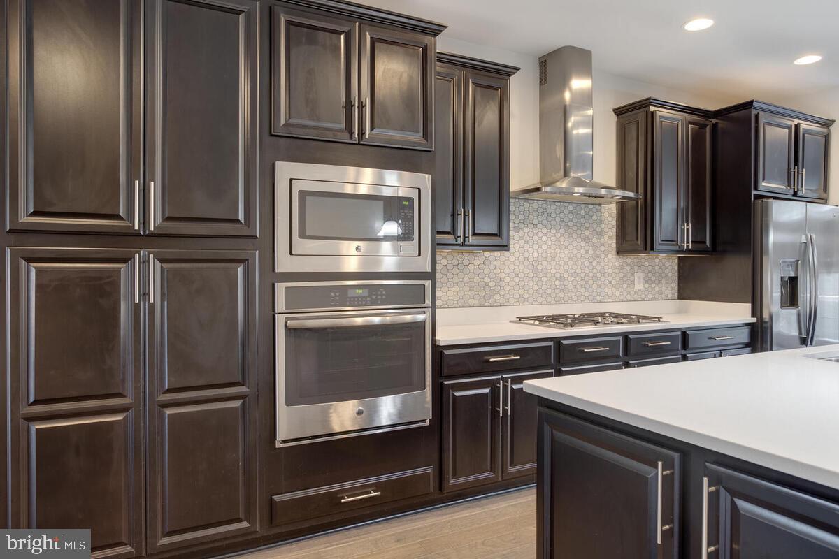 PARKSIDE - Residential Lease