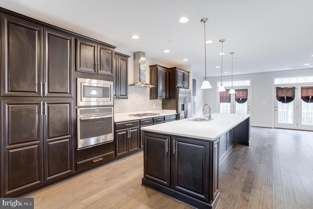 PARKSIDE - Residential Lease