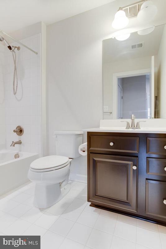 PARKSIDE - Residential Lease