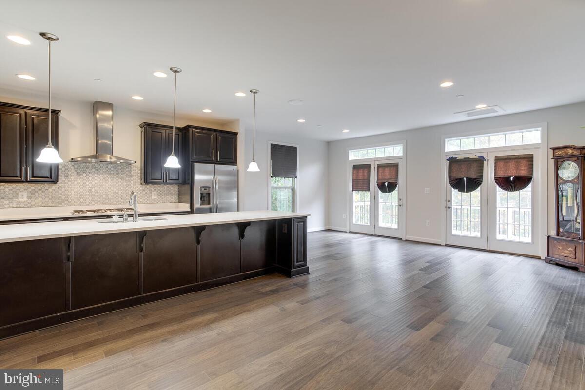 PARKSIDE - Residential Lease