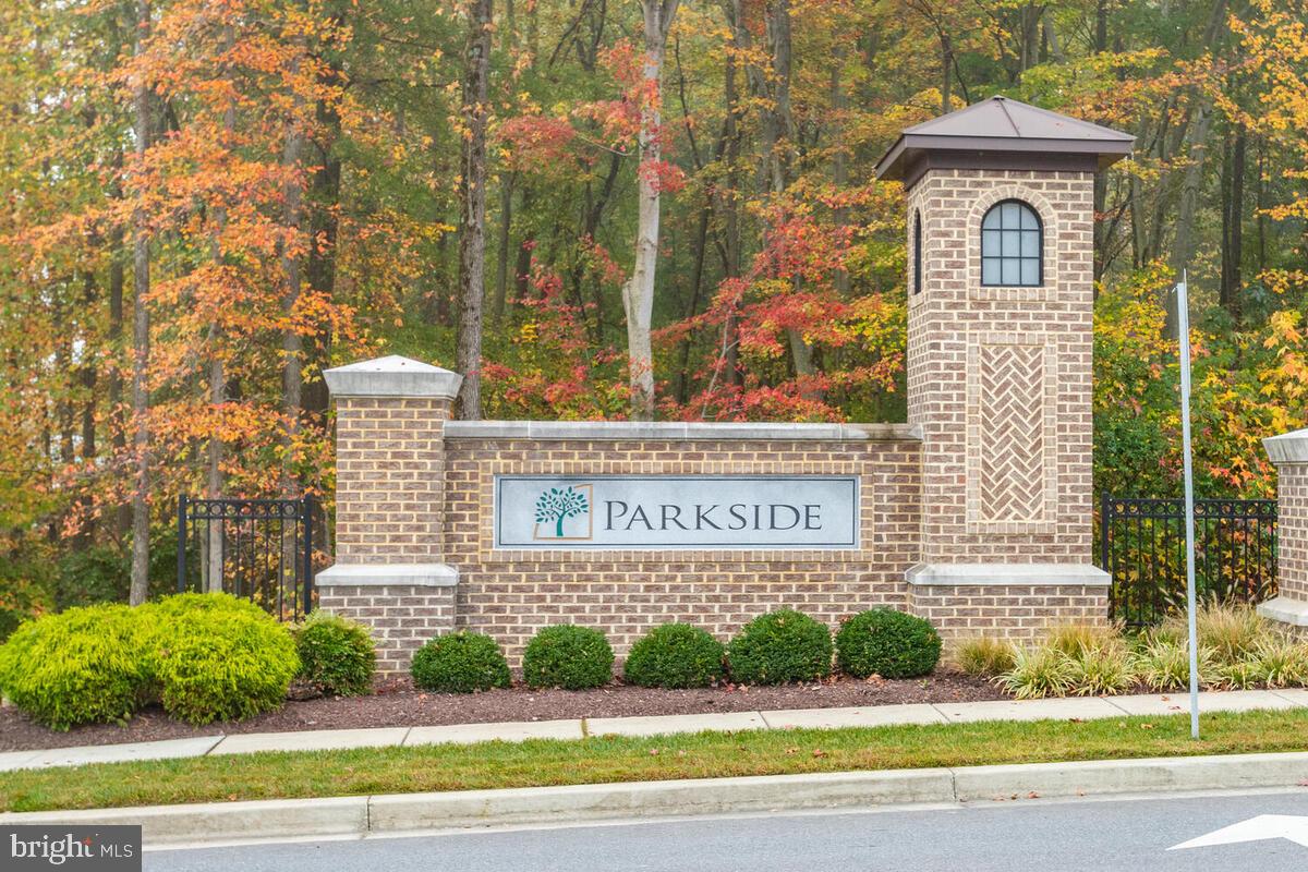 PARKSIDE - Residential Lease