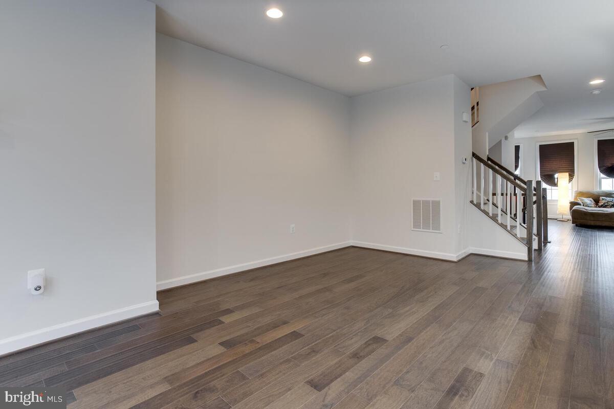 PARKSIDE - Residential Lease