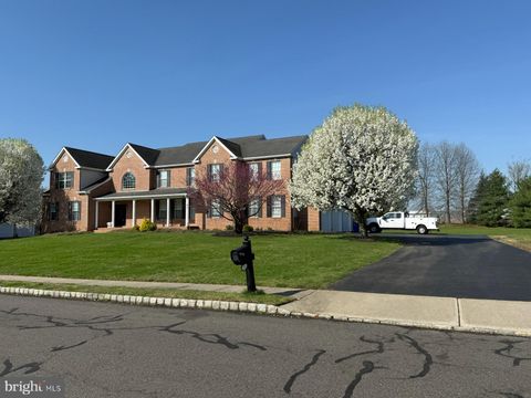 25 SHERWOOD LANE COLUMBUS NJ 08022