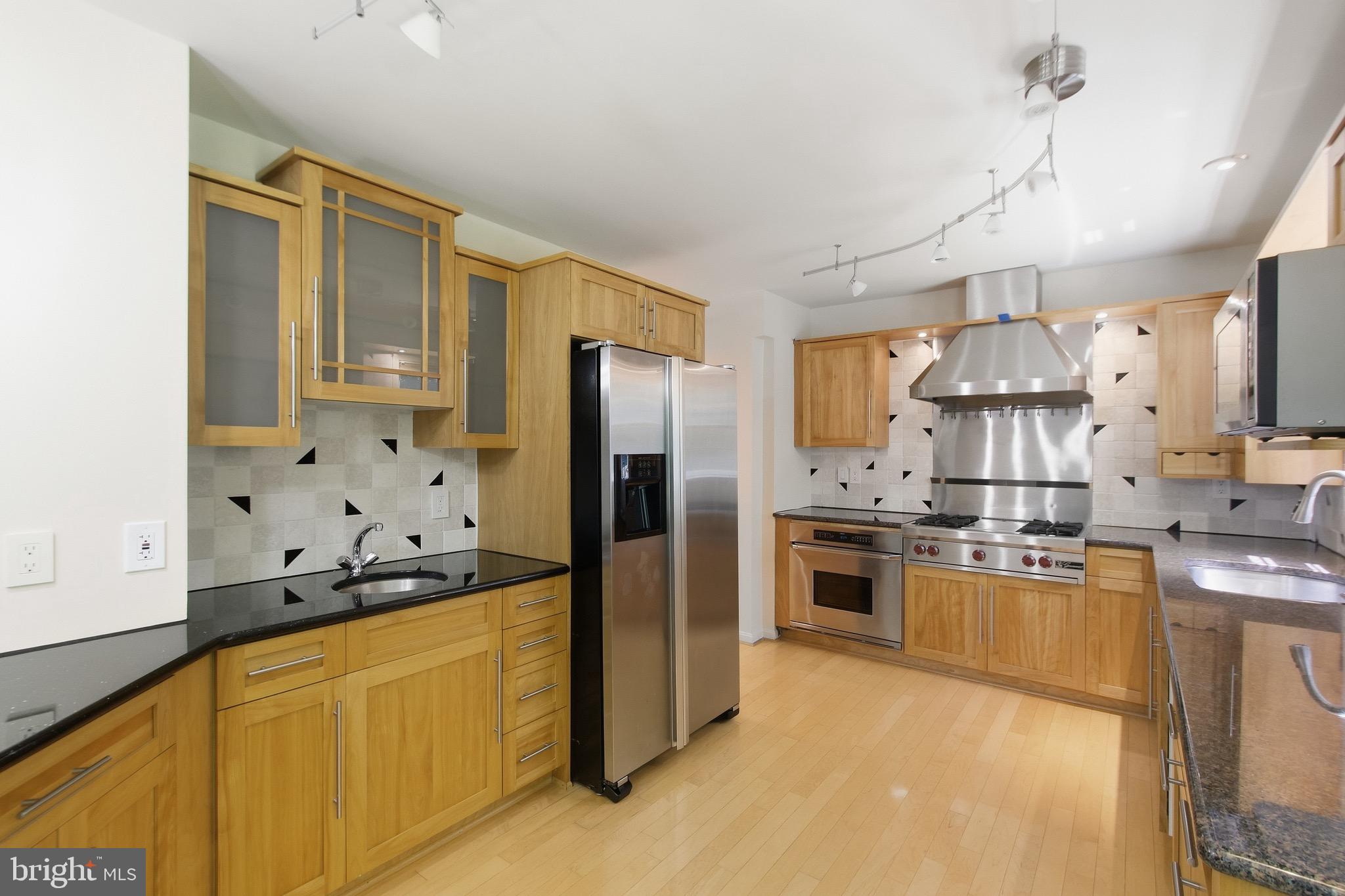 FAIRFAX STATION - Residential