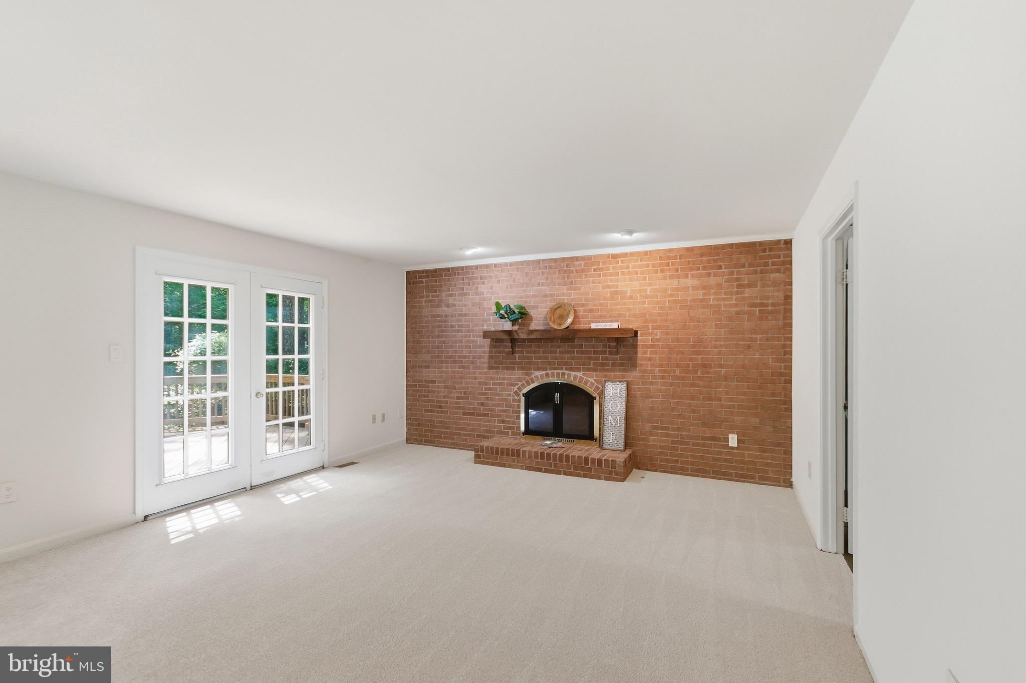 FAIRFAX STATION - Residential