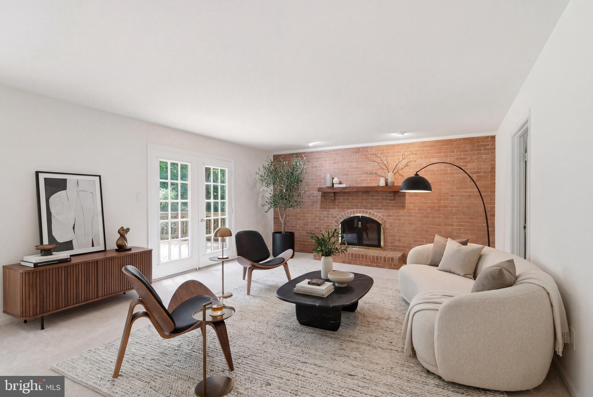 FAIRFAX STATION - Residential