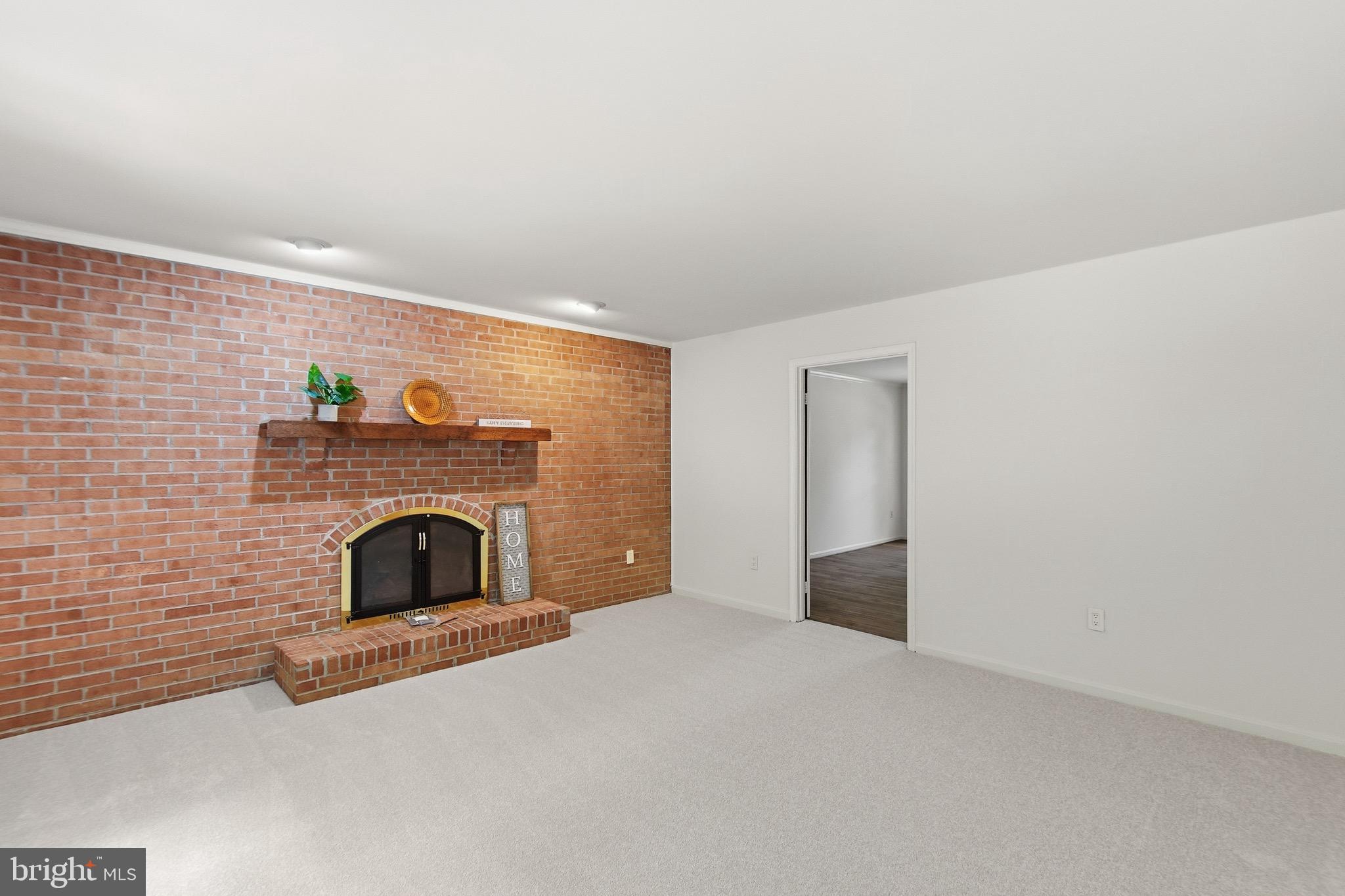 FAIRFAX STATION - Residential