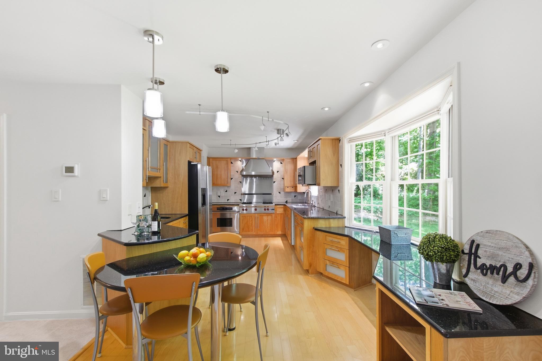 FAIRFAX STATION - Residential