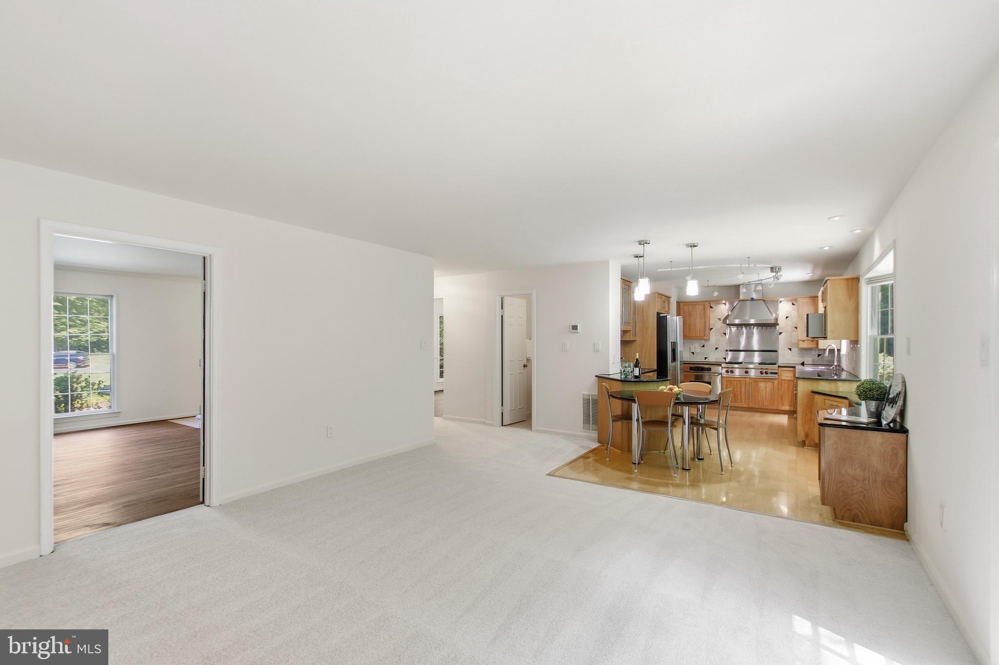 FAIRFAX STATION - Residential