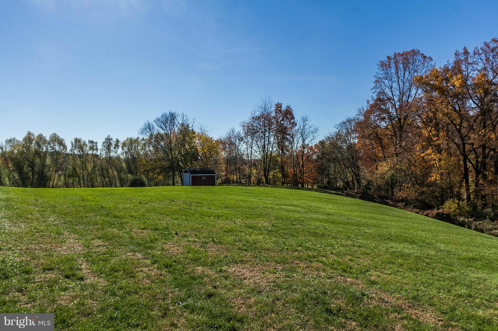 ROCKLAND ESTATES - Residential