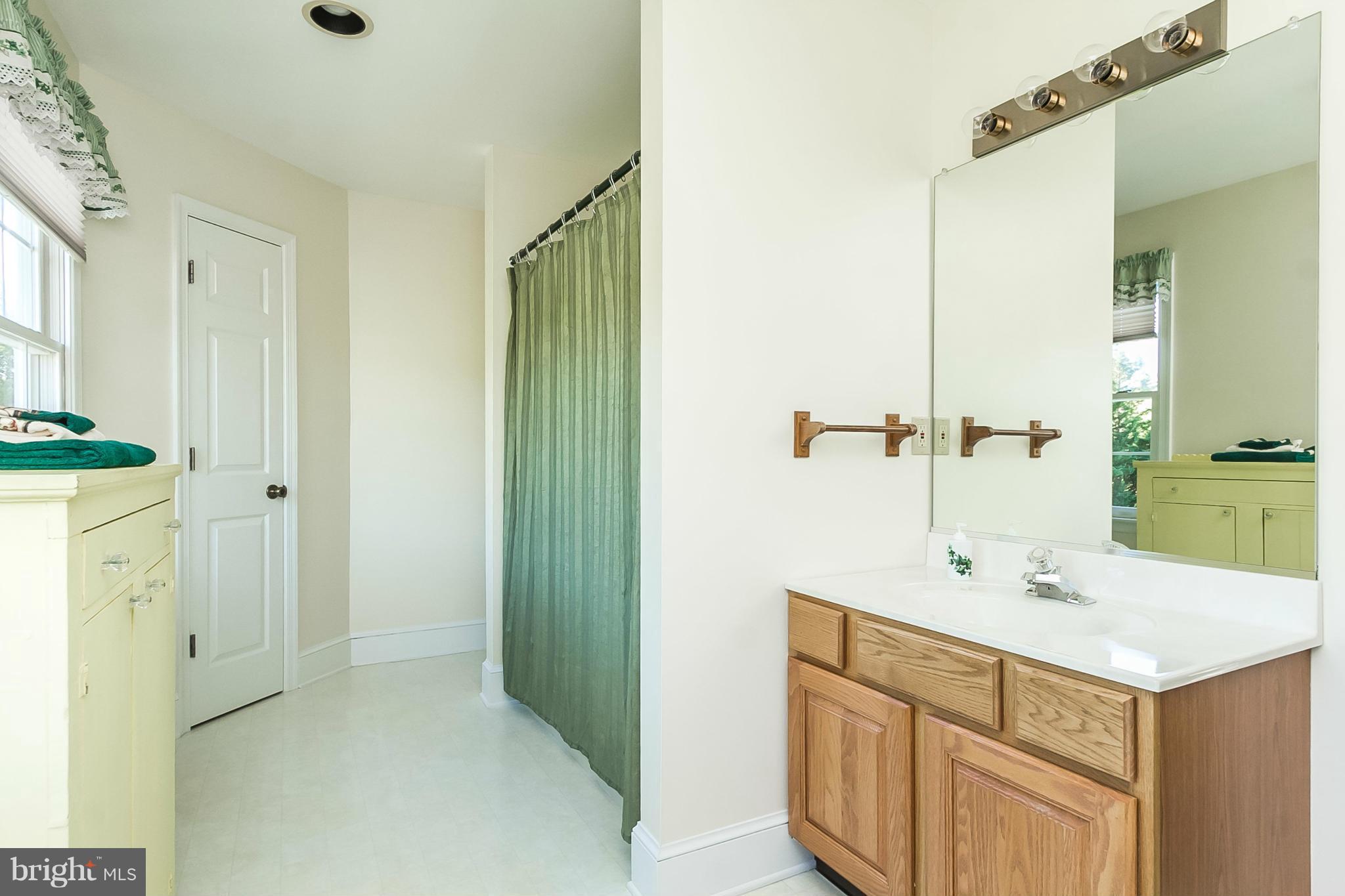 ROCKLAND ESTATES - Residential