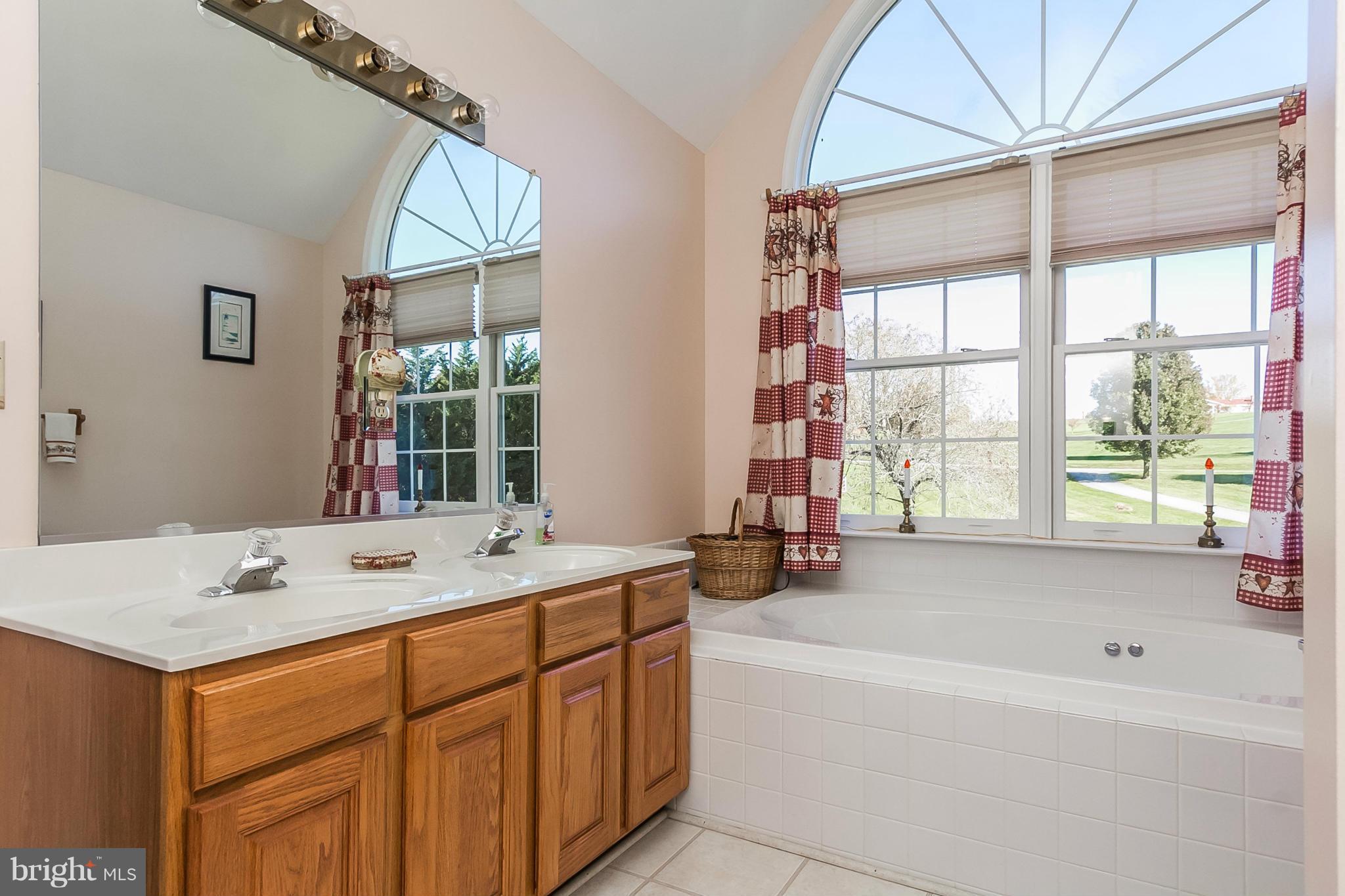 ROCKLAND ESTATES - Residential