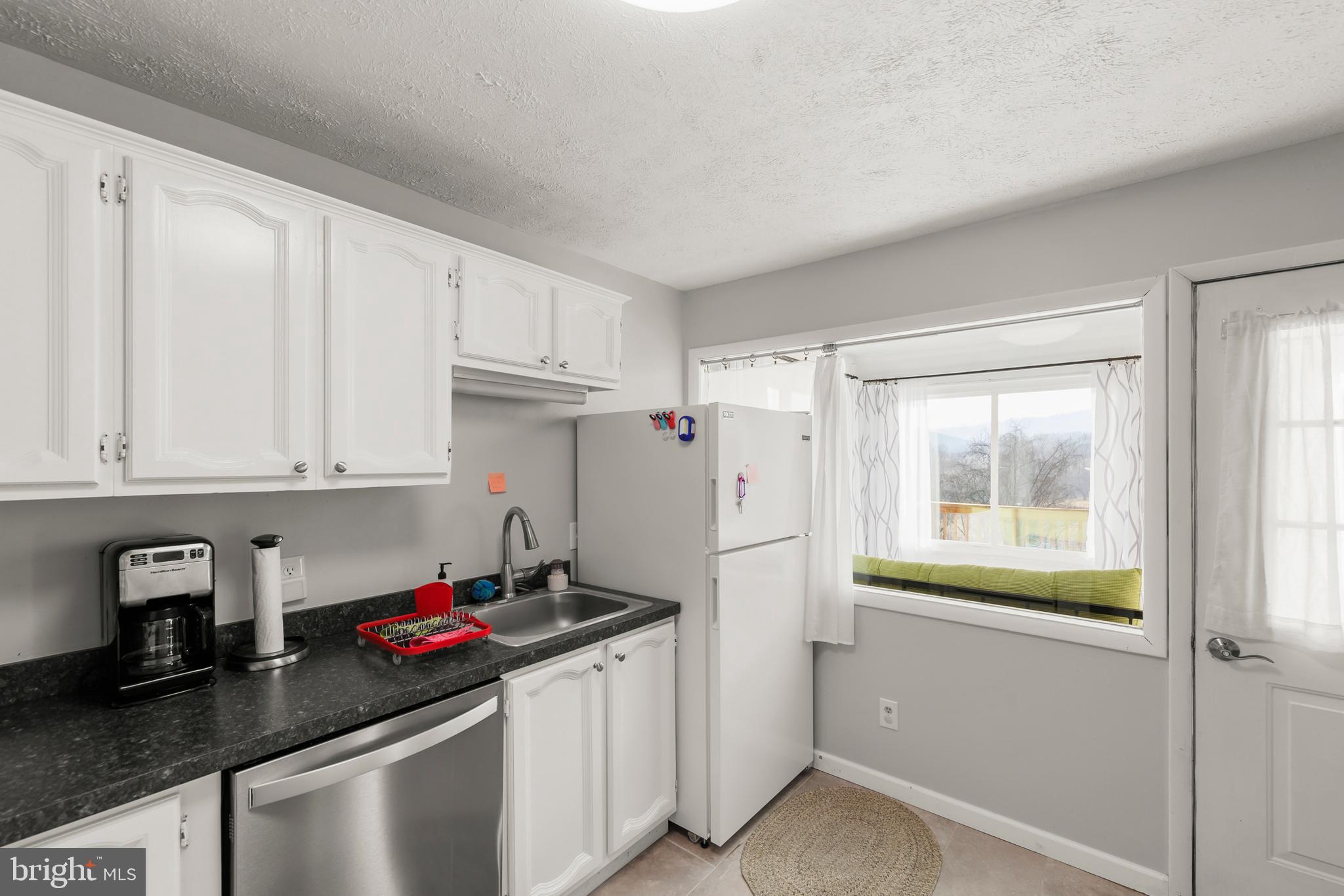 WHITSONS POINT - Residential