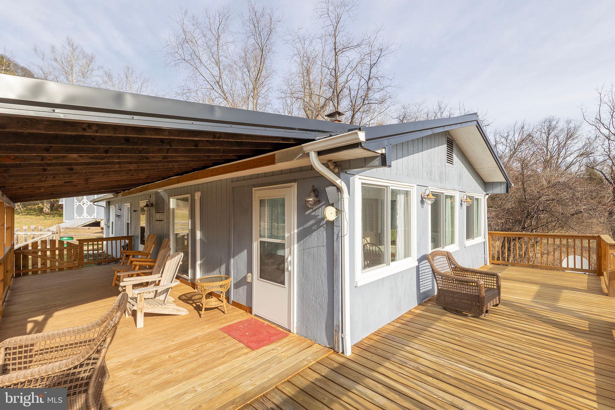 WHITSONS POINT - Residential