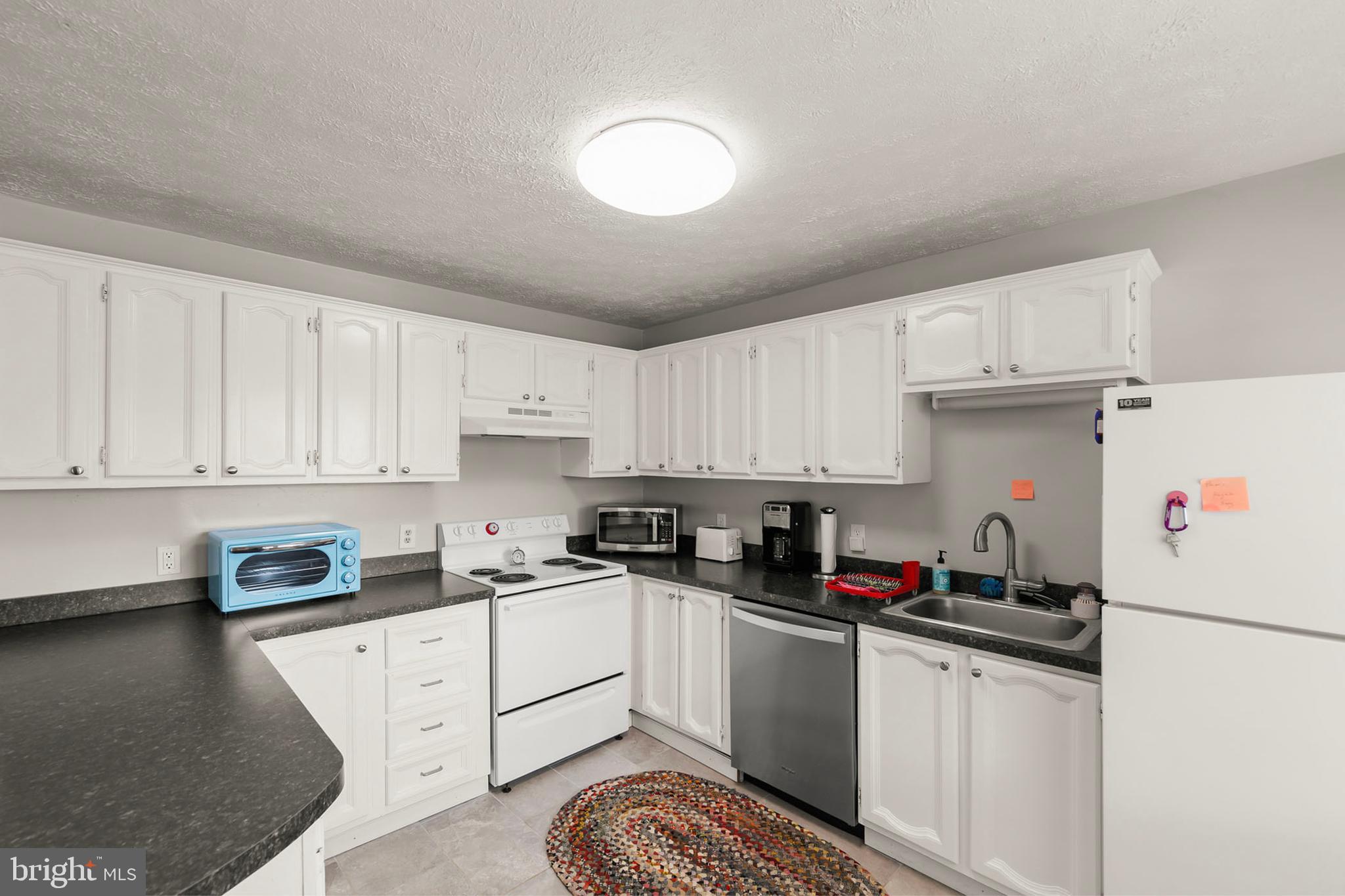 WHITSONS POINT - Residential