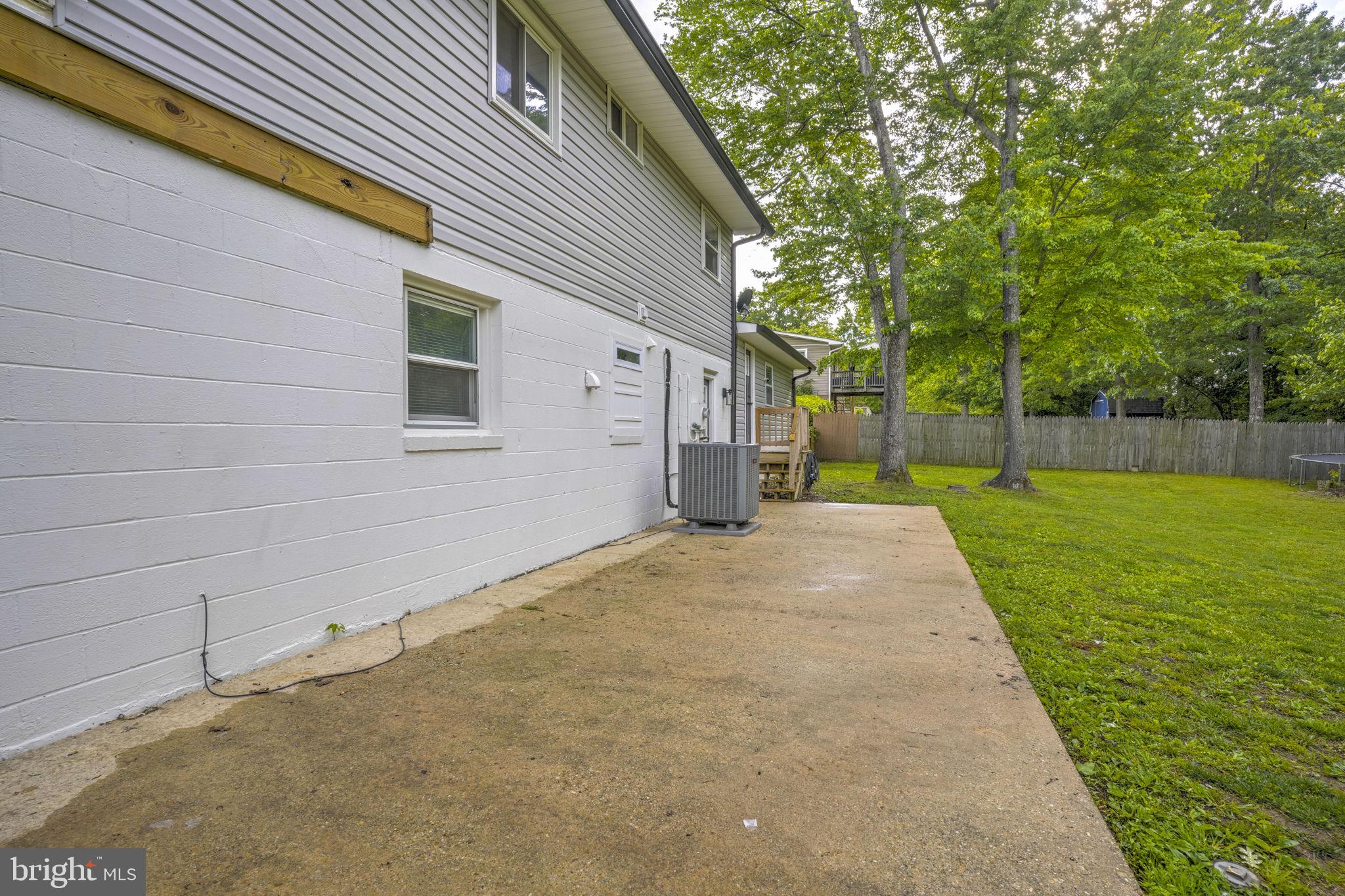 BAREFOOT ACRES - Residential