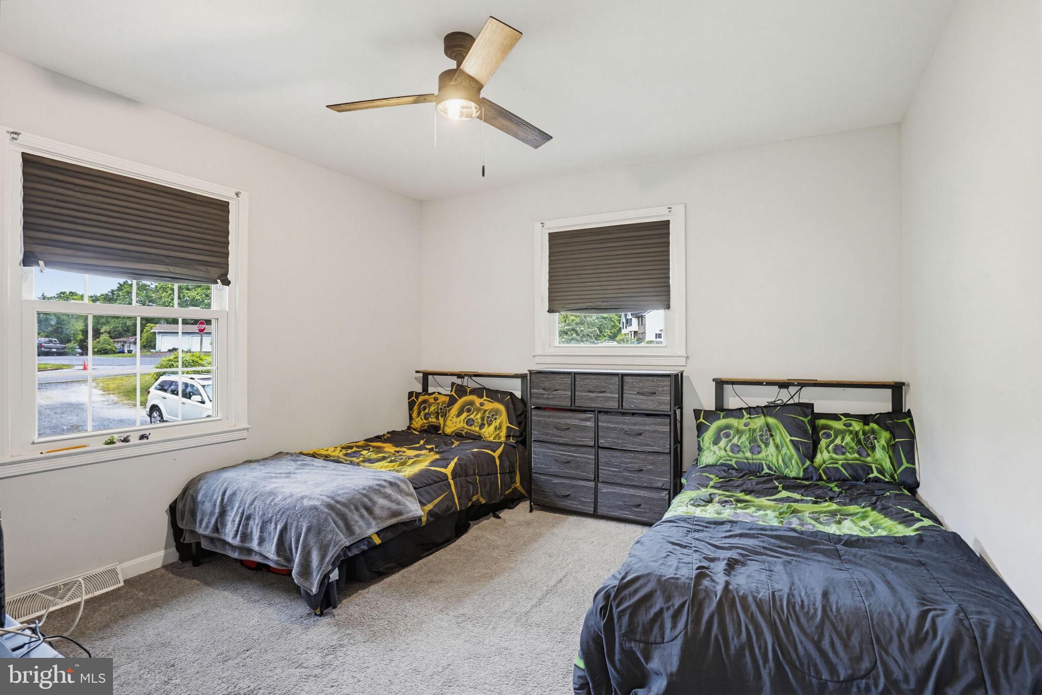 BAREFOOT ACRES - Residential