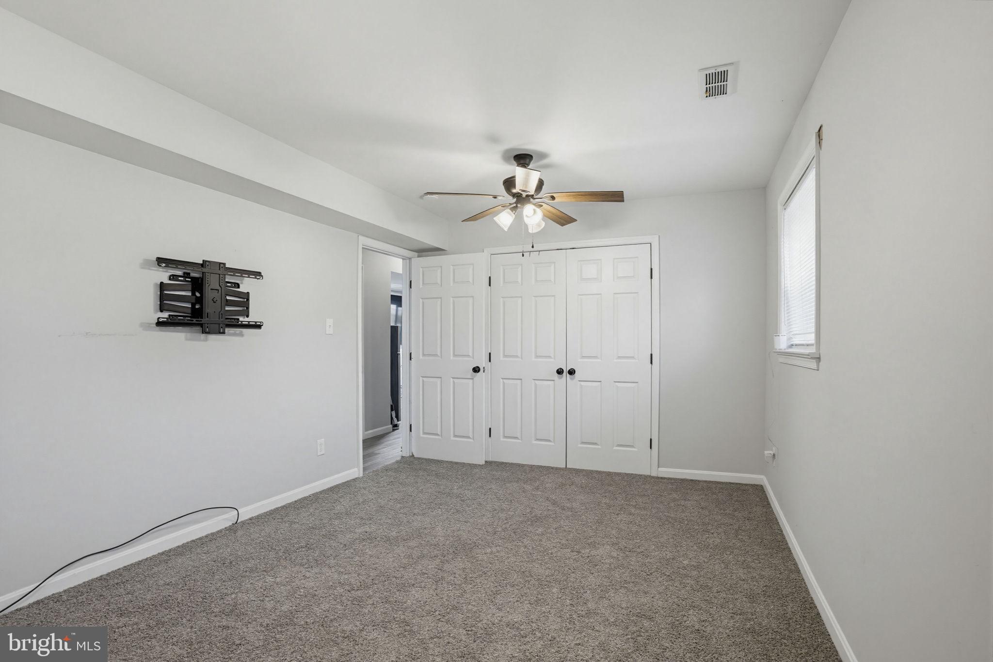 BAREFOOT ACRES - Residential