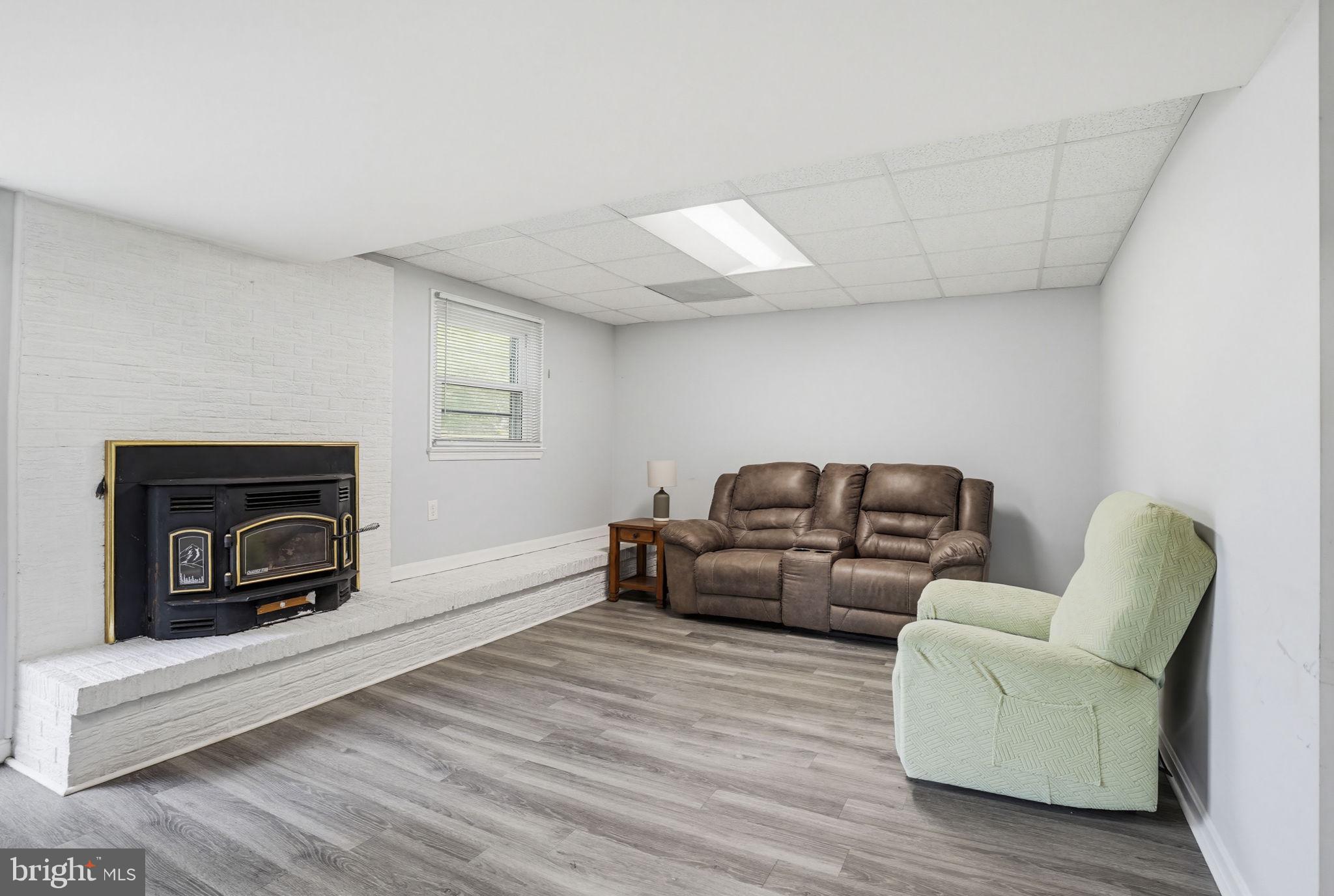 BAREFOOT ACRES - Residential
