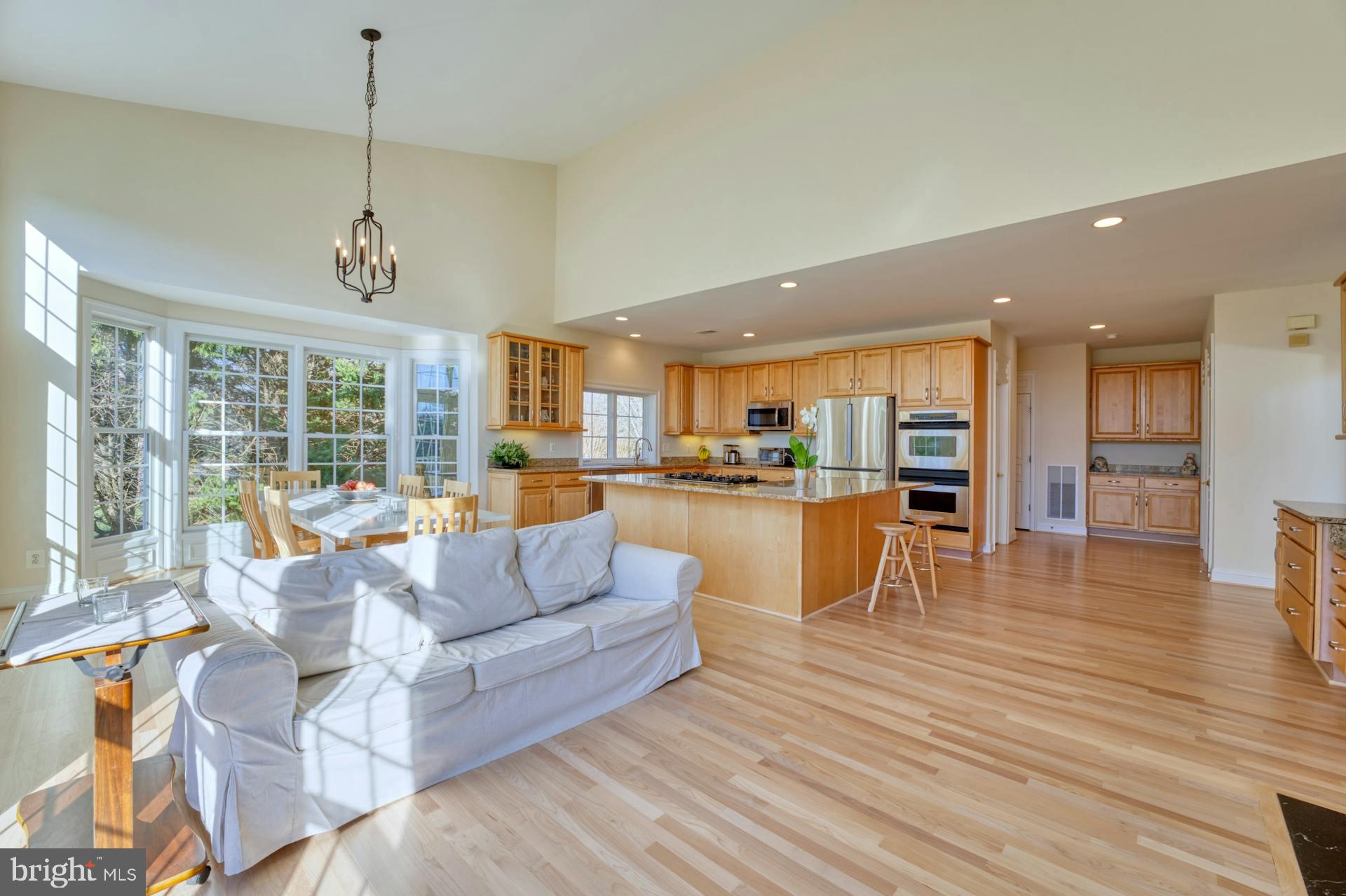 TIMBERLAKE ESTATES - Residential