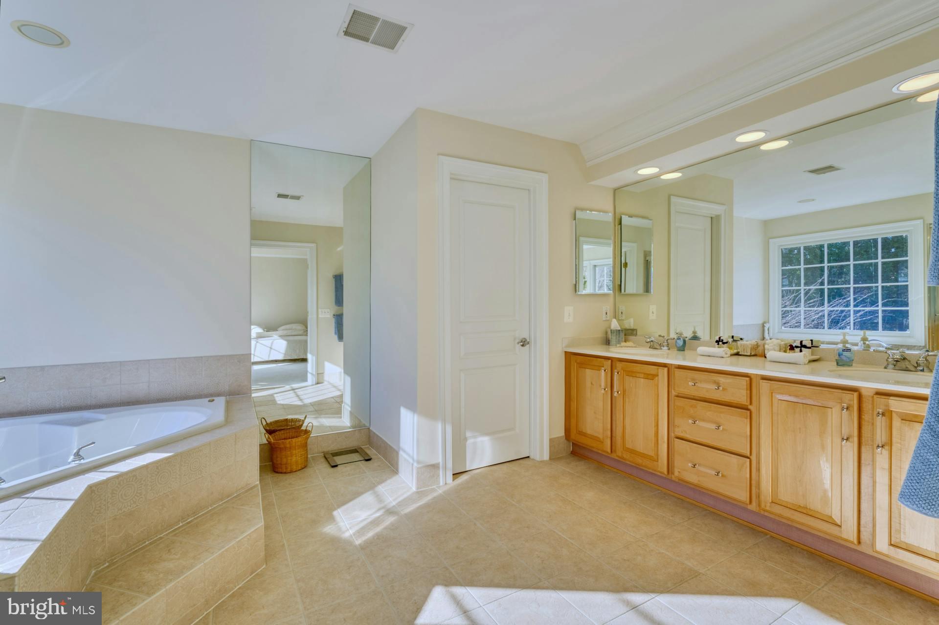 TIMBERLAKE ESTATES - Residential