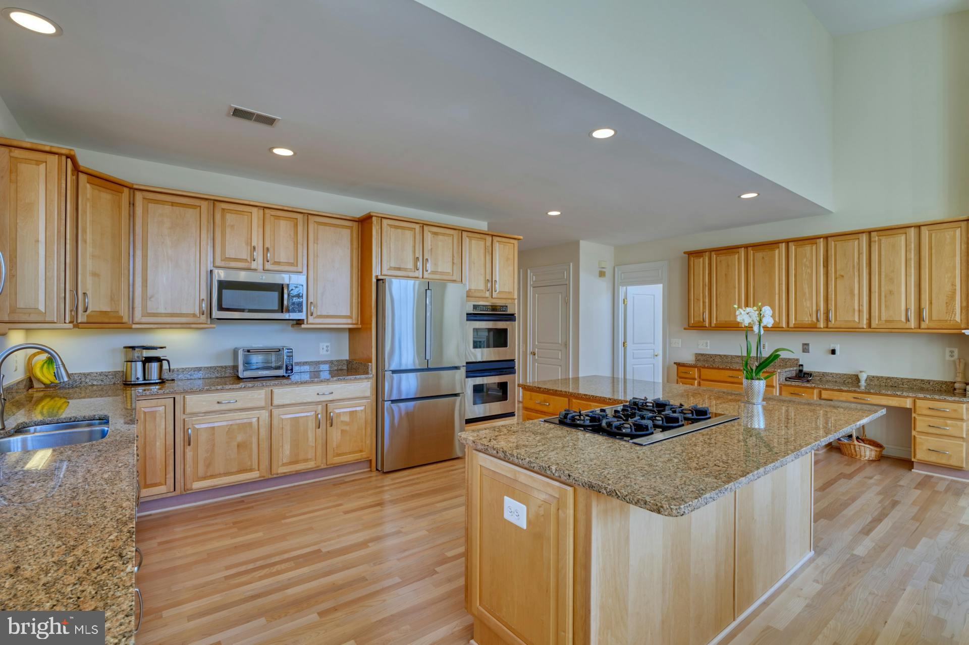 TIMBERLAKE ESTATES - Residential