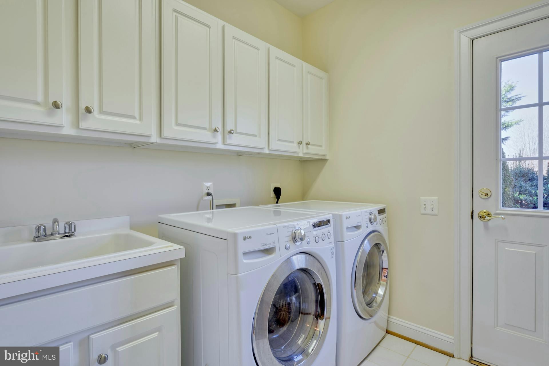 TIMBERLAKE ESTATES - Residential