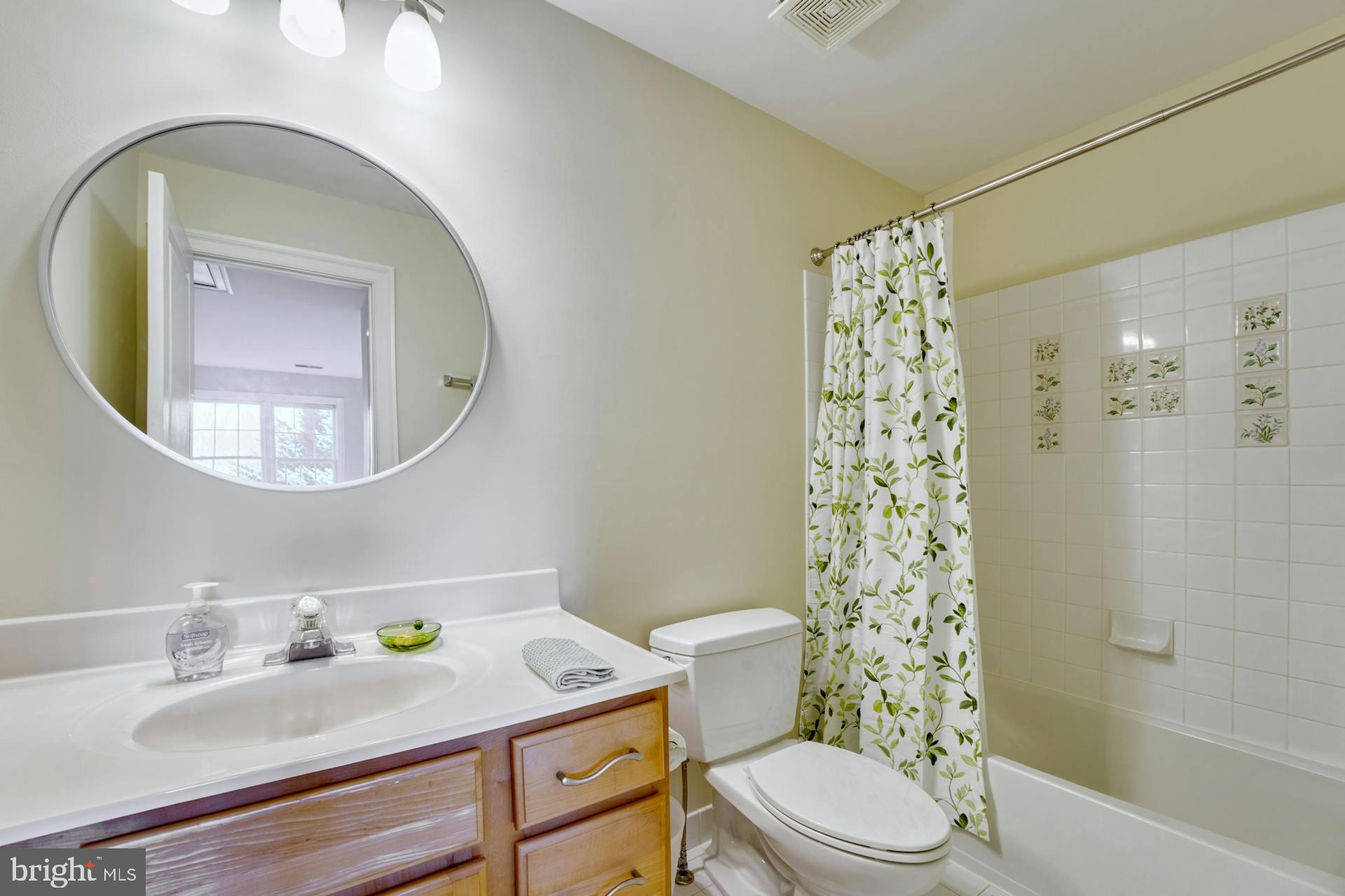 TIMBERLAKE ESTATES - Residential