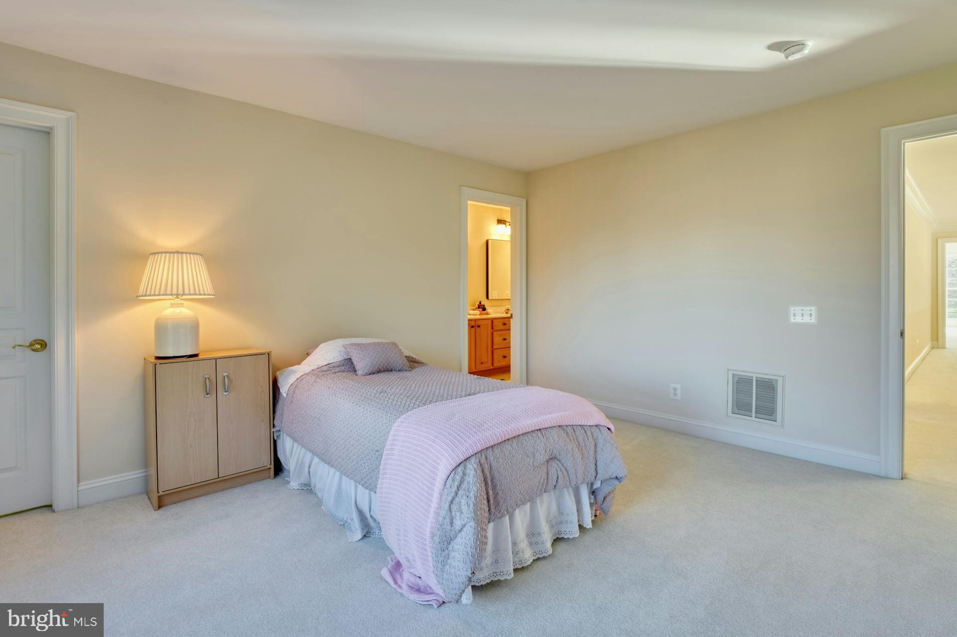 TIMBERLAKE ESTATES - Residential