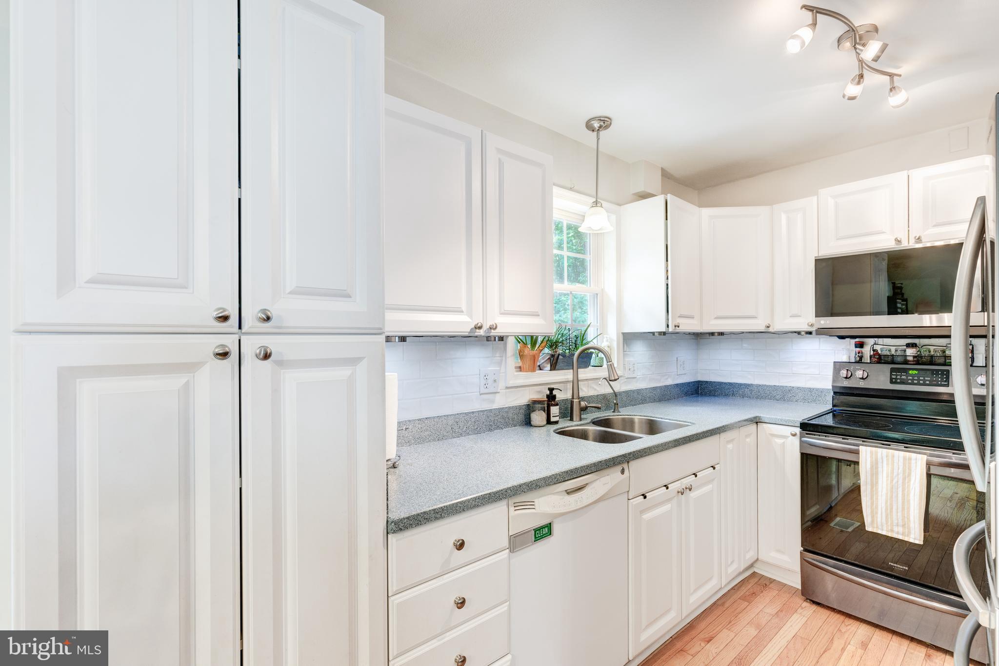 WHITE SANDS - Residential