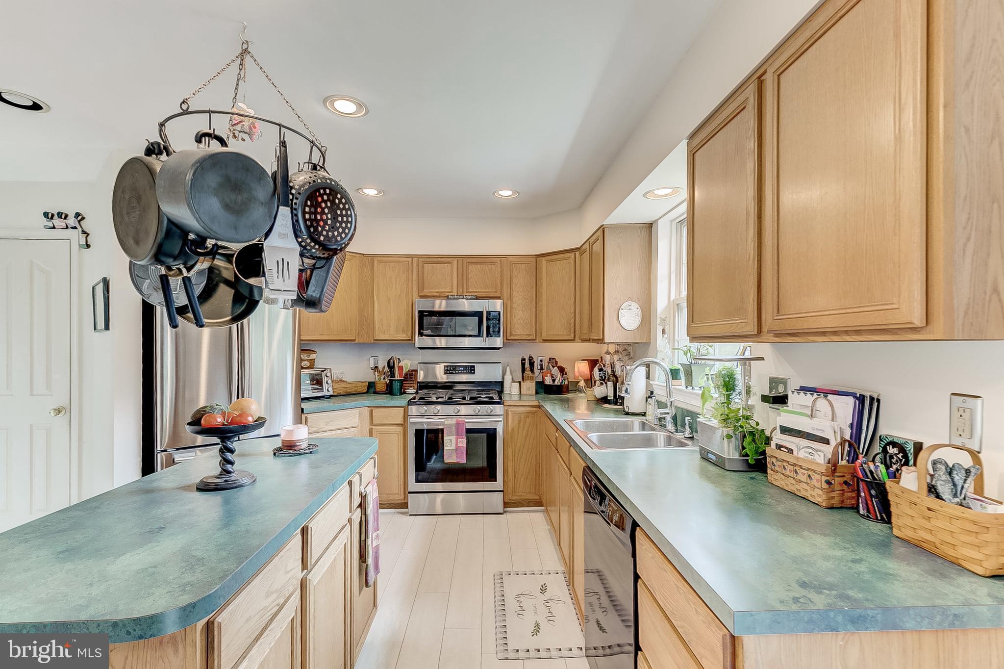 WARFIELDS RANGE - Residential