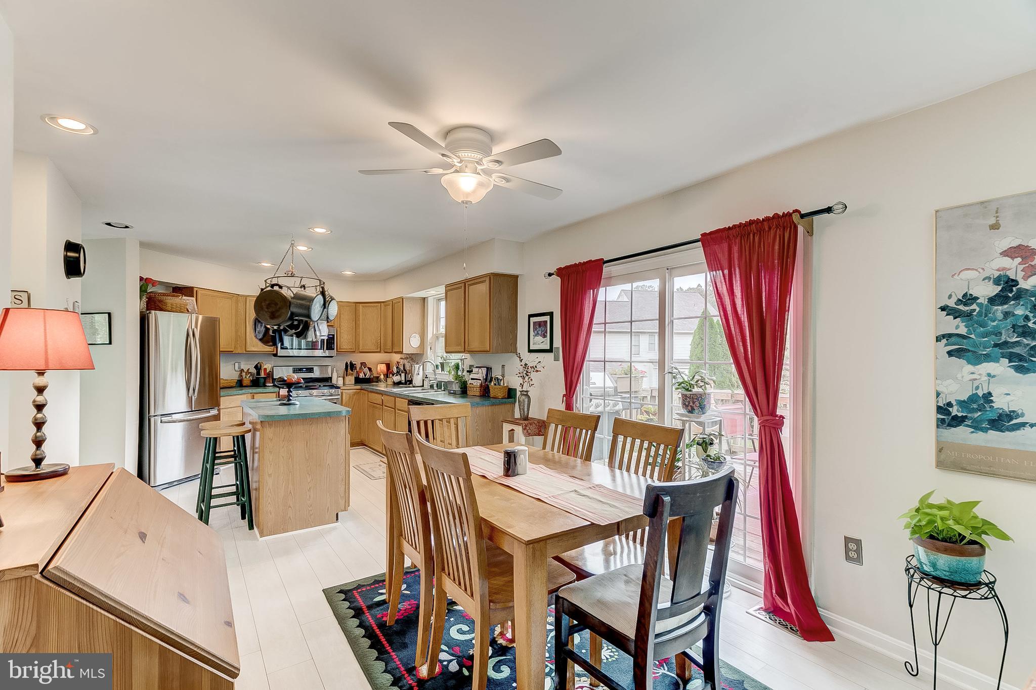 WARFIELDS RANGE - Residential