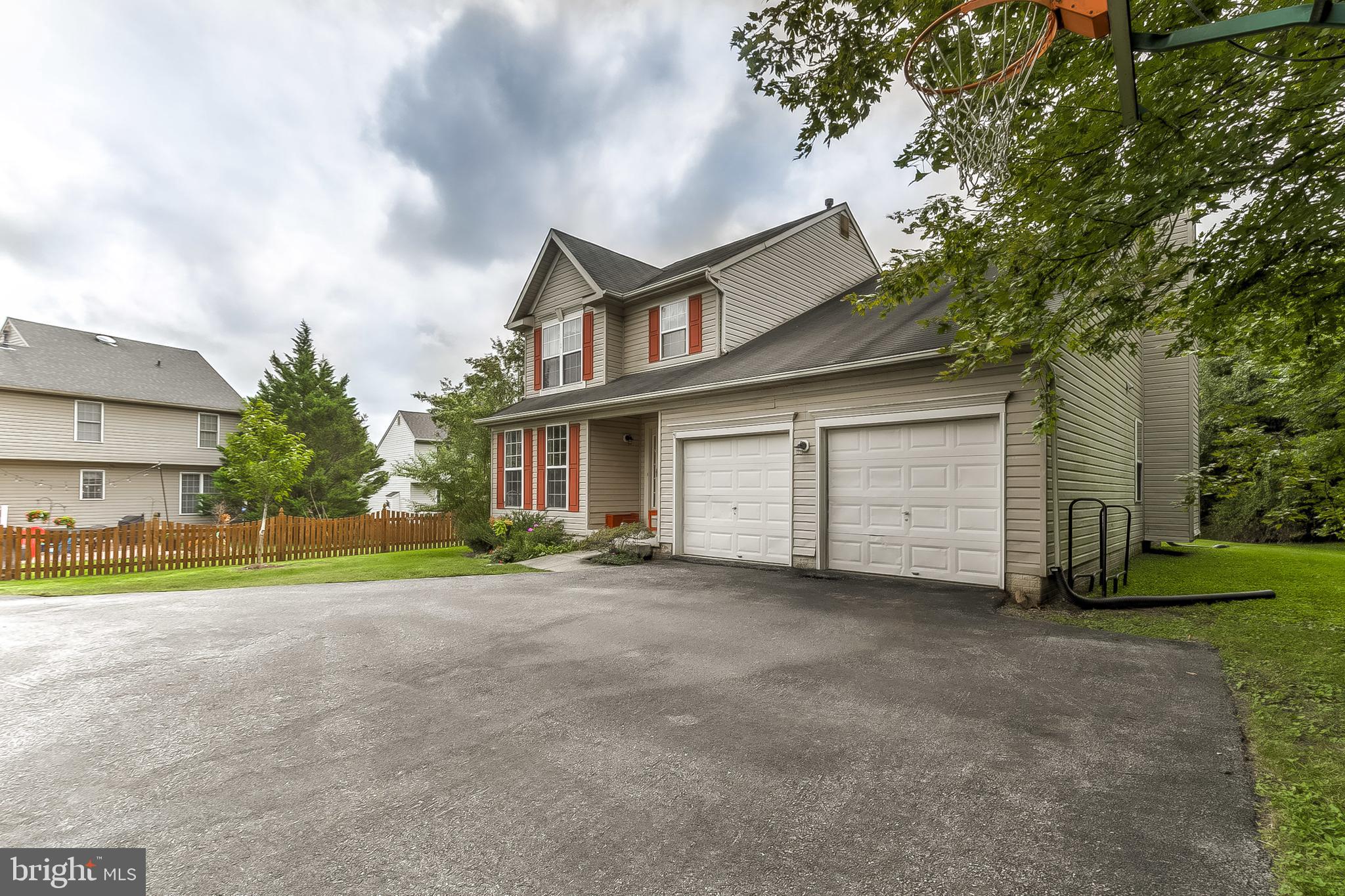 WARFIELDS RANGE - Residential