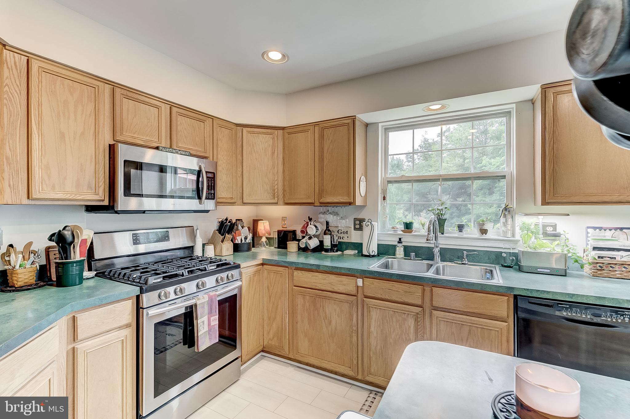 WARFIELDS RANGE - Residential