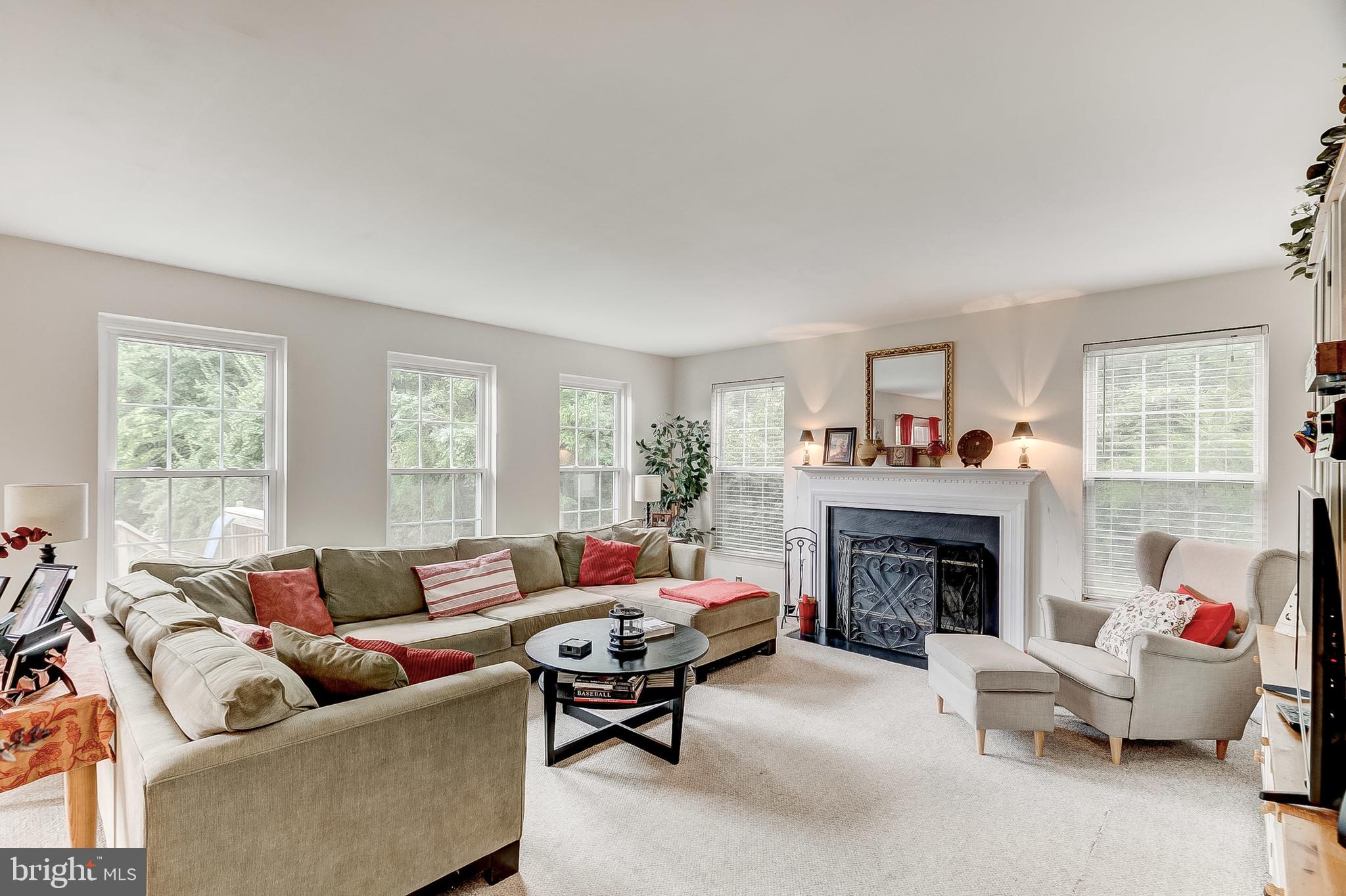 WARFIELDS RANGE - Residential