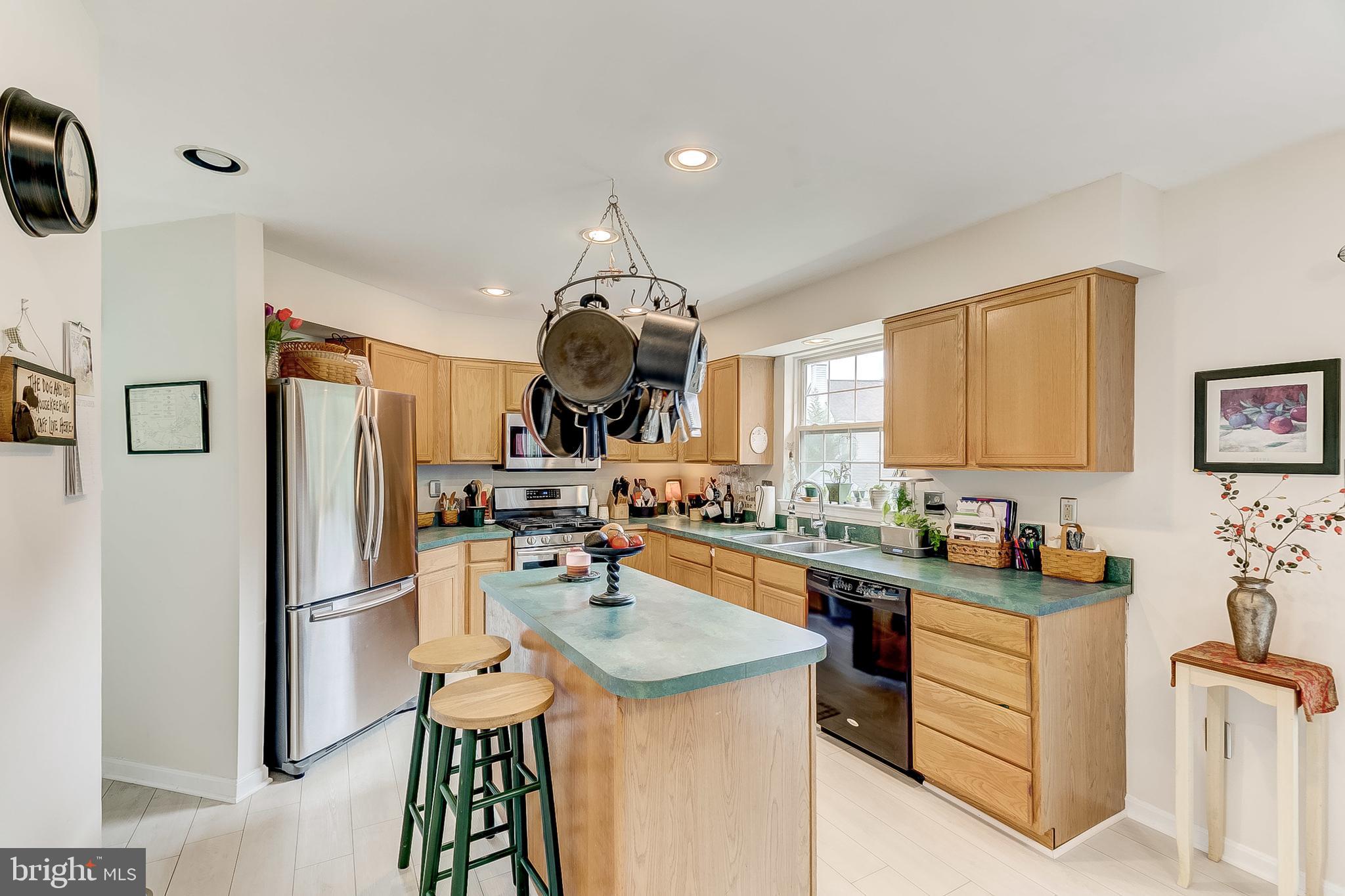 WARFIELDS RANGE - Residential