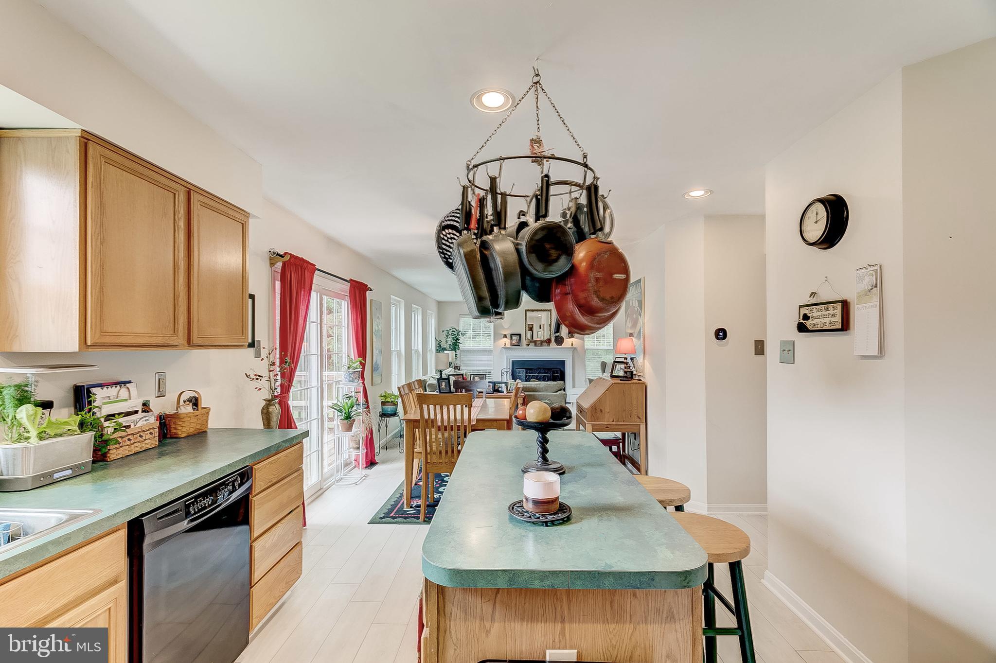 WARFIELDS RANGE - Residential