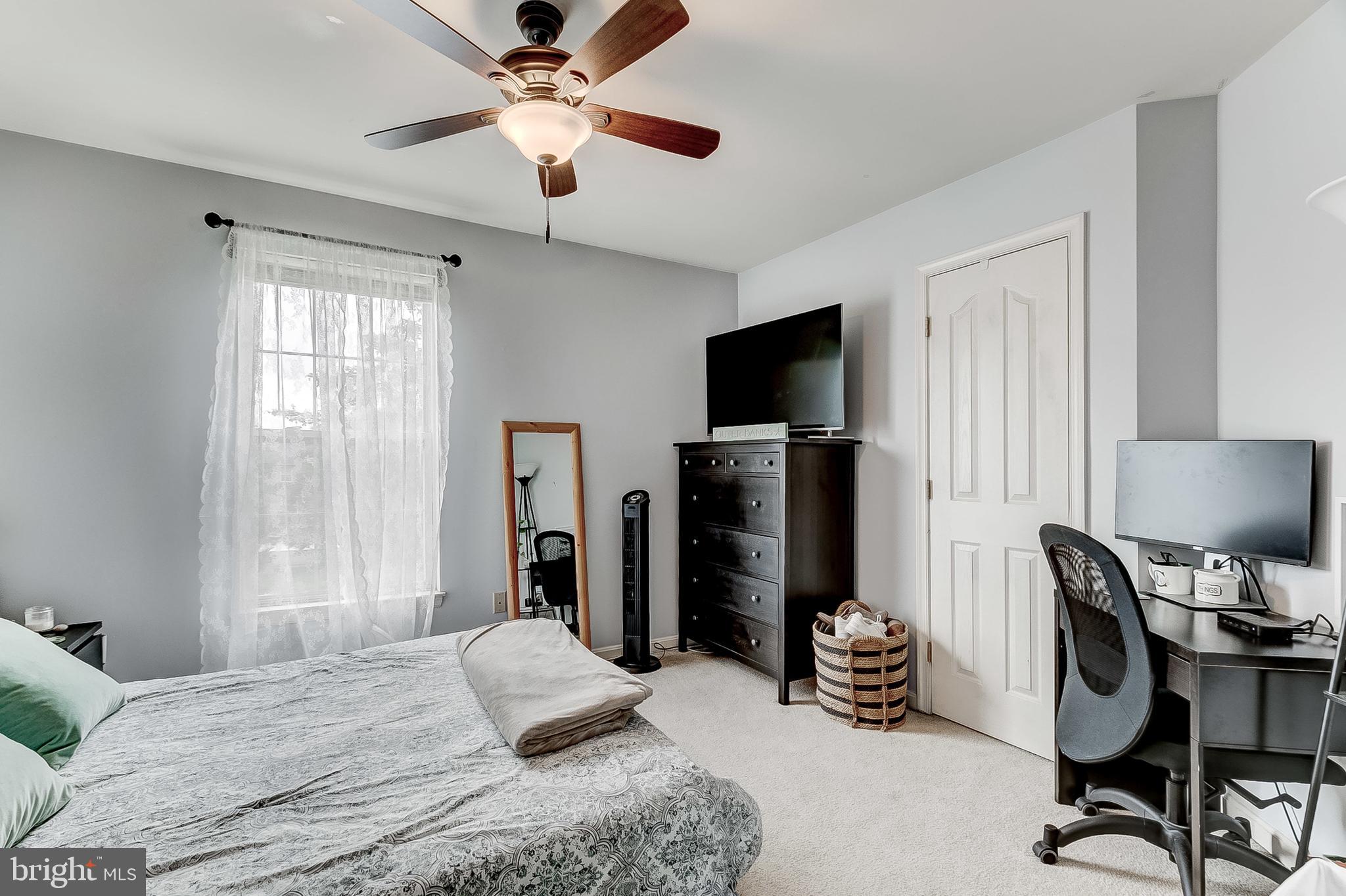 WARFIELDS RANGE - Residential