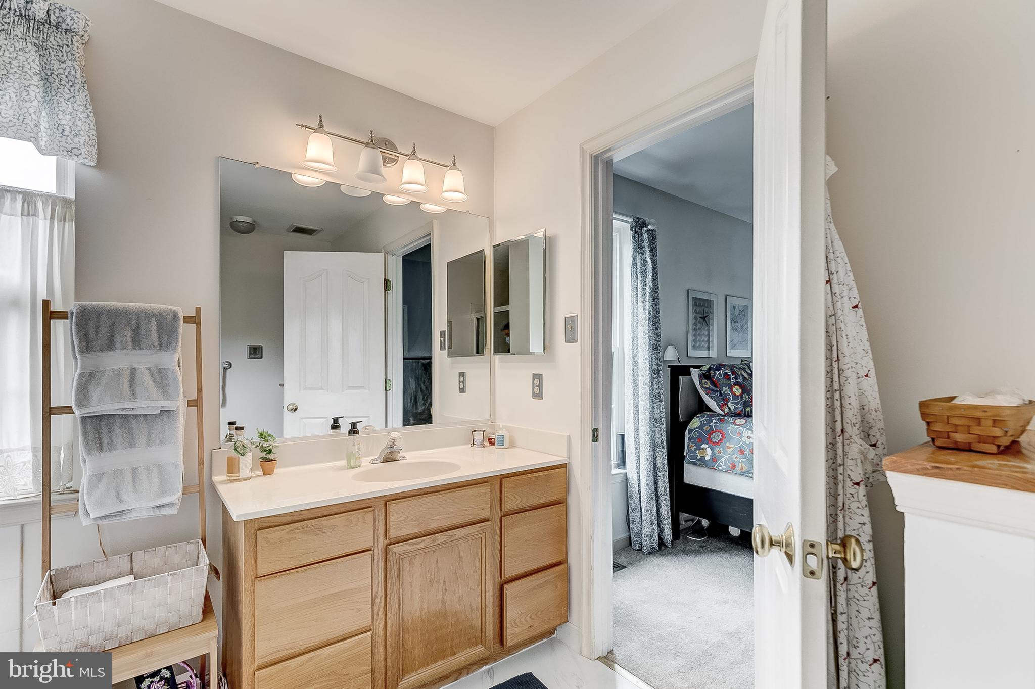 WARFIELDS RANGE - Residential