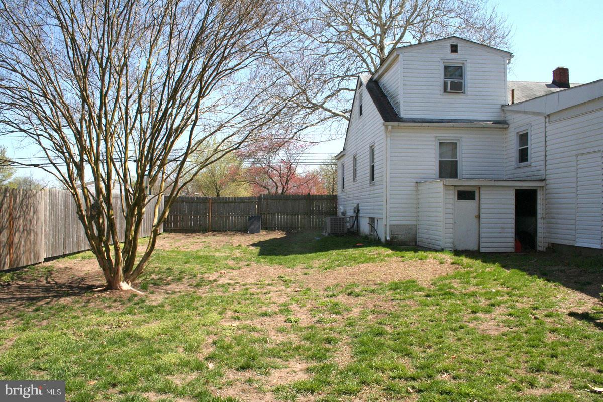 SHORELAND - Residential