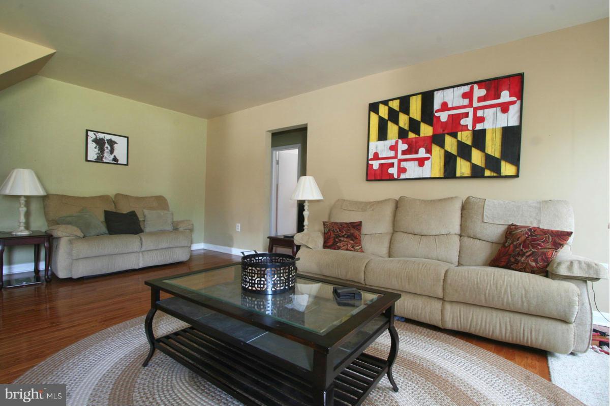 SHORELAND - Residential