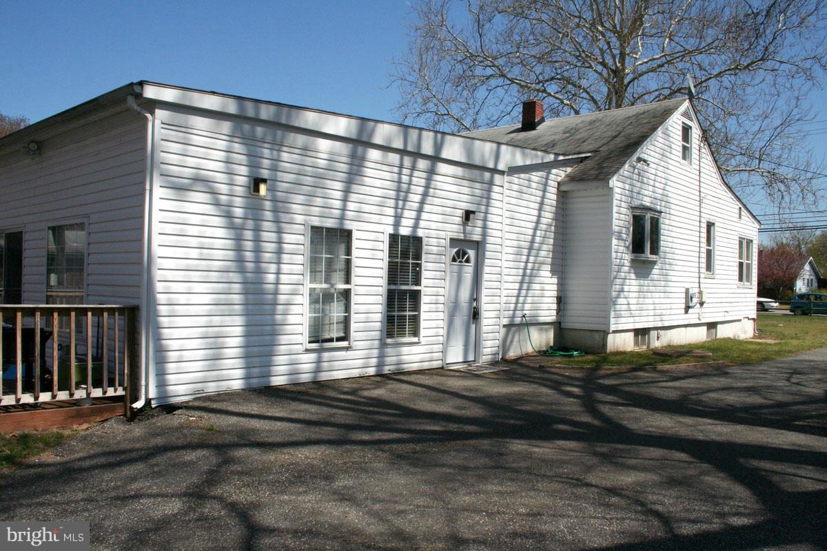 SHORELAND - Residential