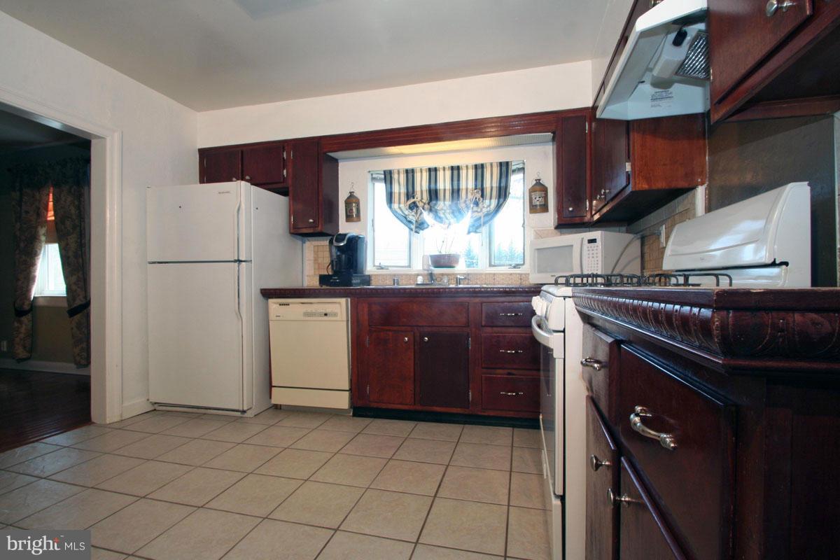 SHORELAND - Residential