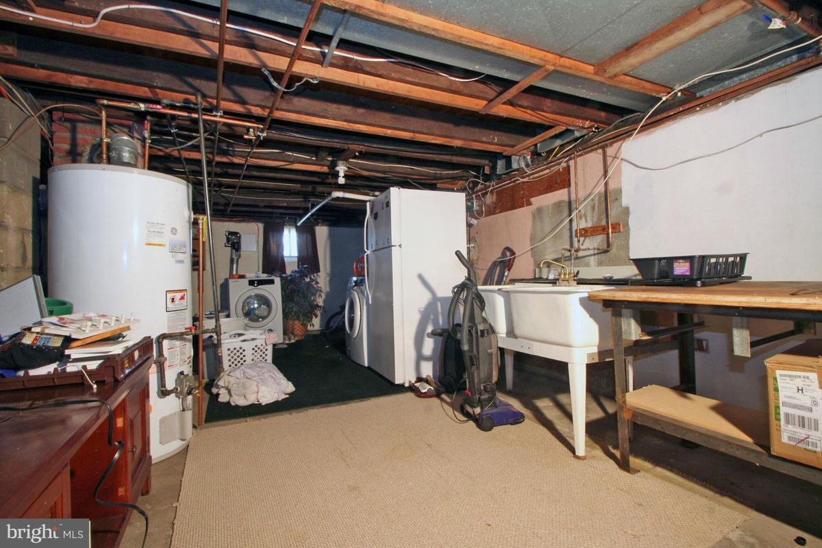 SHORELAND - Residential