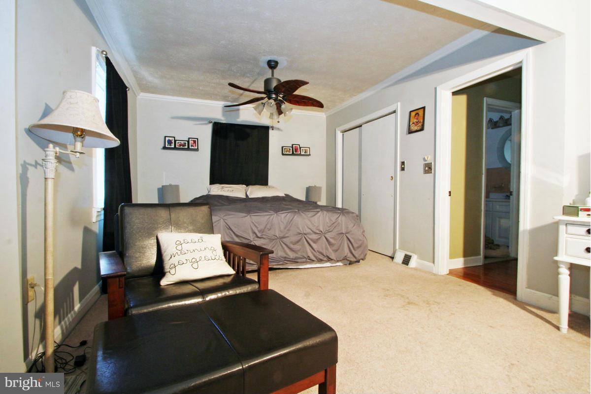 SHORELAND - Residential