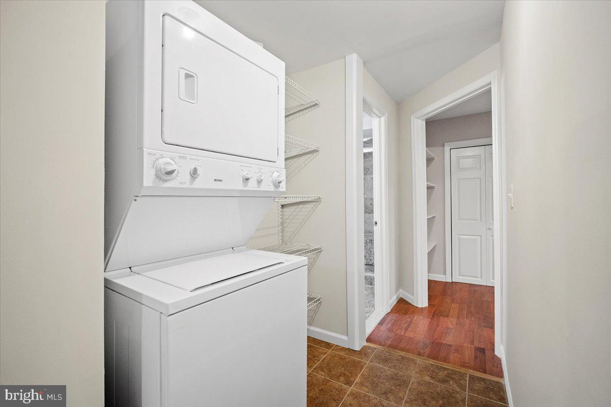 ELLENWOOD - Residential