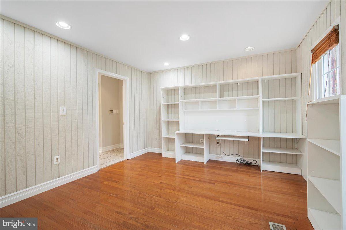 ELLENWOOD - Residential