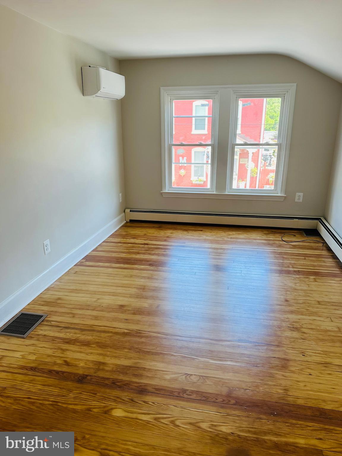 FUNKSTOWN - Residential