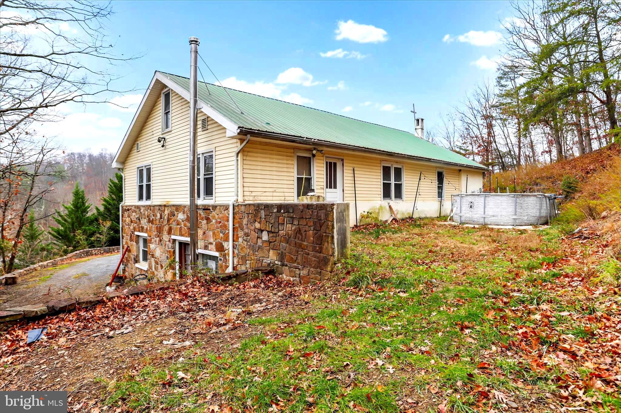 571 MARTINSBURG ROAD